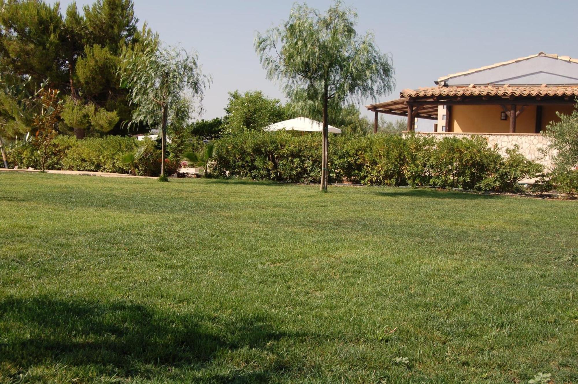 Terre Iblee Resort Chiaramonte Gulfi Exterior foto