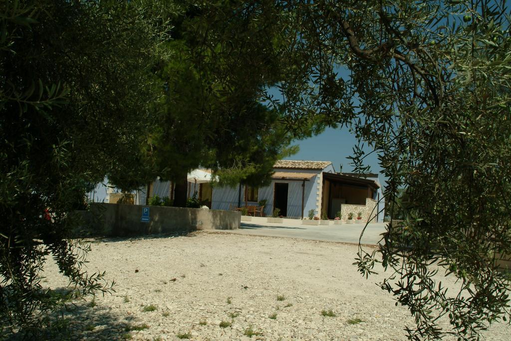 Terre Iblee Resort Chiaramonte Gulfi Exterior foto