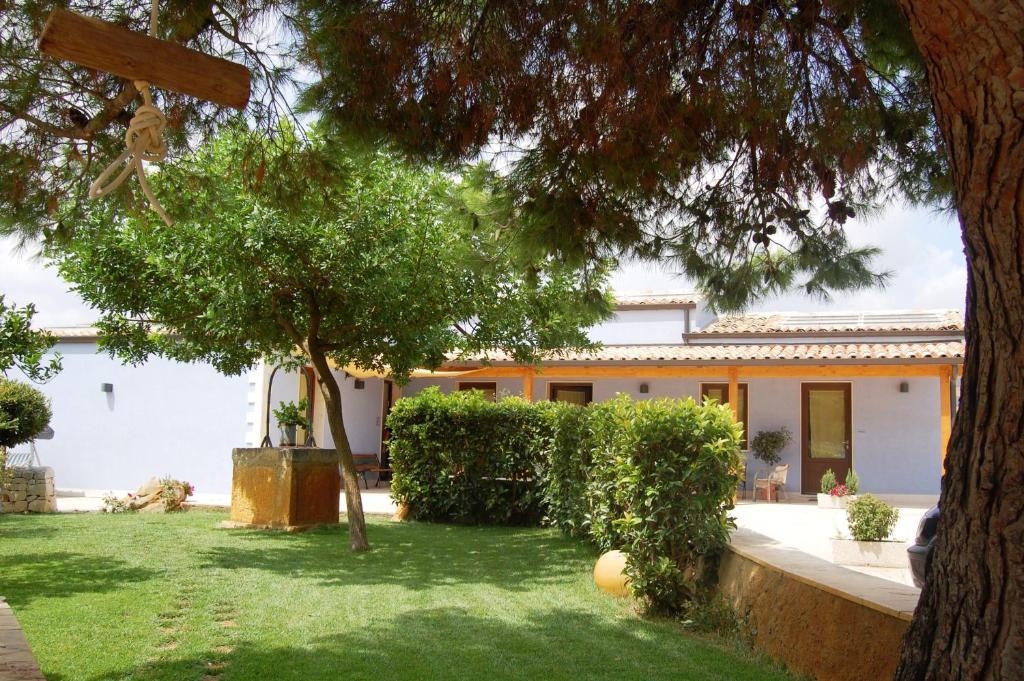 Terre Iblee Resort Chiaramonte Gulfi Habitación foto